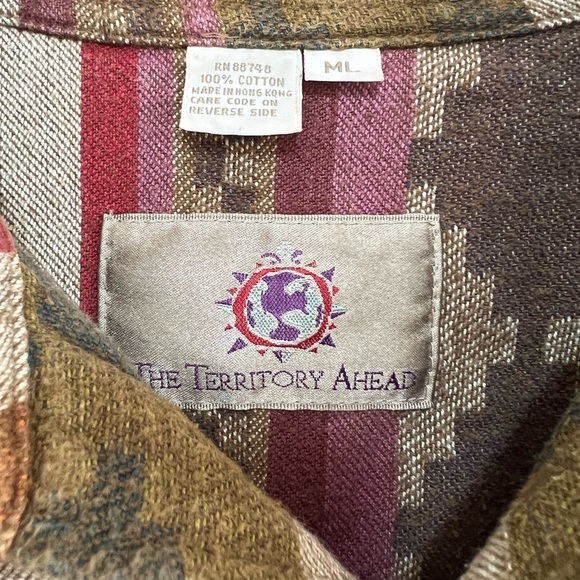 Territory Ahead Southwest Aztec Print Long Sleeve Button-Up Shirt, size ML - Picture 5 of 7